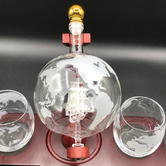 World Globe Liquor Decanter Set with Handmade Ship and 2 Barware Glasses 850 ML - Picture 7 of 14